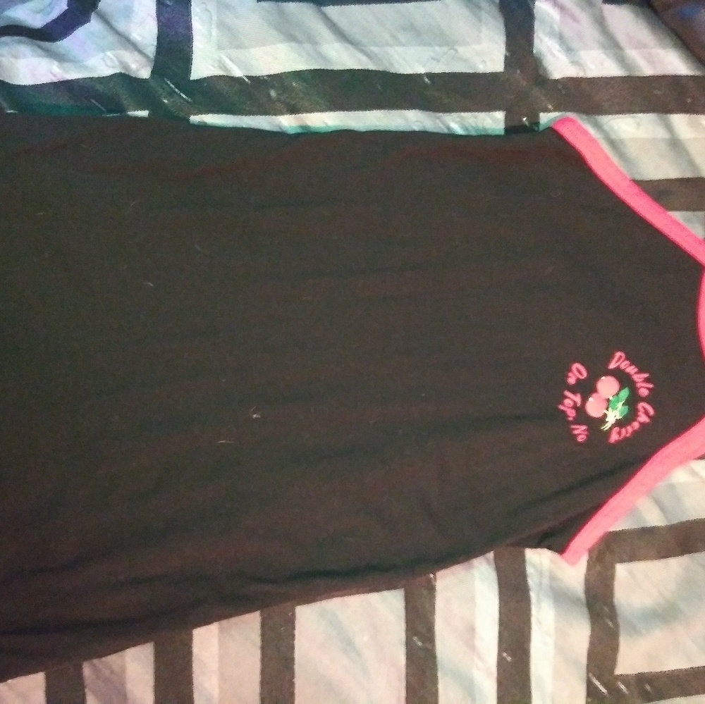 Cute top - Picture 2 of 2